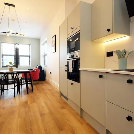Modern Retreat 2br, Sleeps 6, Smart Tv Lejlighed