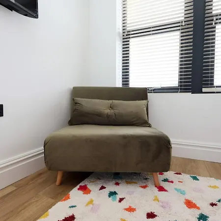 Modern Retreat 2br, Sleeps 6, Smart Tv 布里斯托