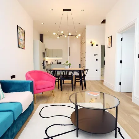 Modern Retreat 2br, Sleeps 6, Smart Tv 公寓 *