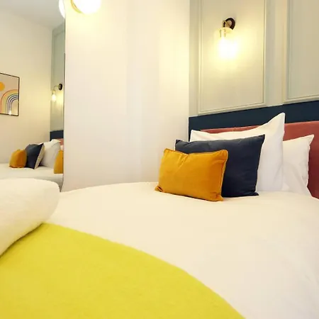 Modern Retreat 2br, Sleeps 6, Smart Tv *