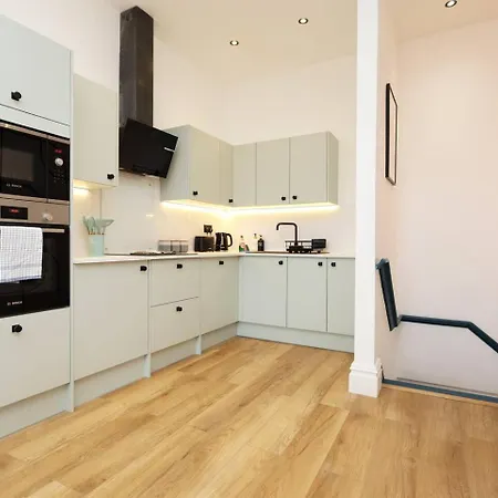 Modern Retreat 2br, Sleeps 6, Smart Tv 布里斯托