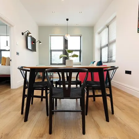 아파트 Modern Retreat 2br, Sleeps 6, Smart Tv 브리스틀