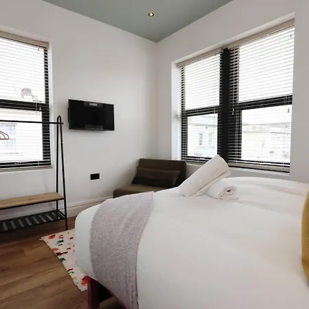 아파트 Modern Retreat 2br, Sleeps 6, Smart Tv *